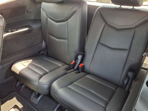Used 2020 Cadillac XT6 Premium Luxury FWD image 19