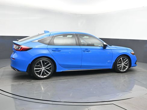 Used 2024 Honda Civic Sport Touring image 3