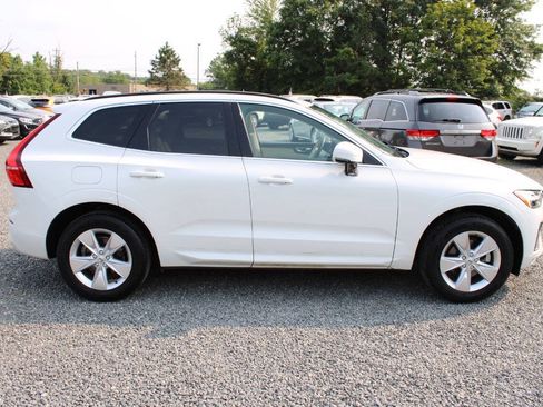 Used 2022 Volvo XC60 B5 Momentum AWD/4WD image 6