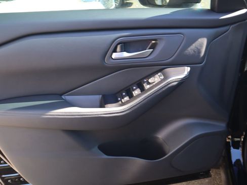 New 2026 Nissan Rogue SV image 15