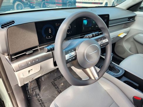 New 2026 Hyundai Kona SE image 23