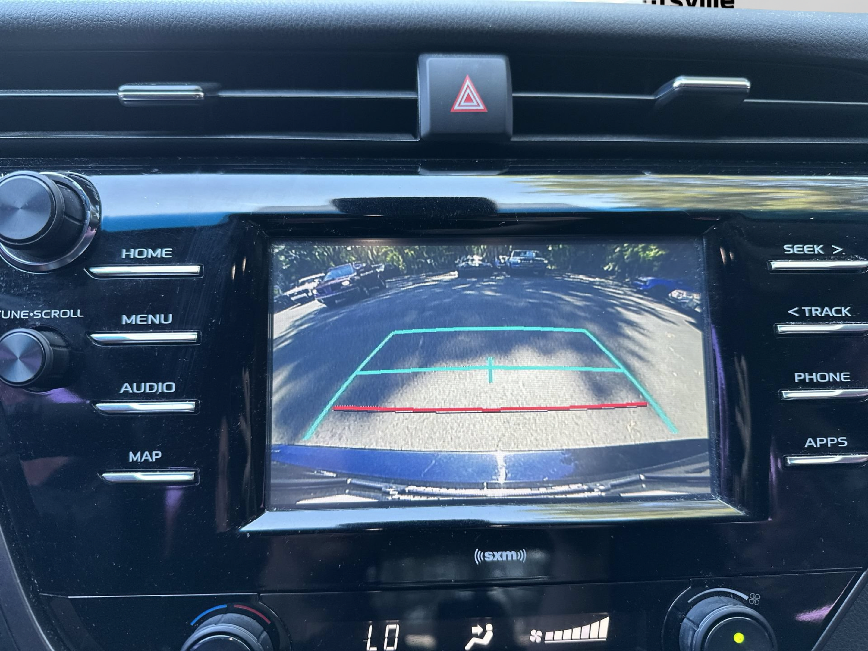 Used 2020 Toyota Camry SE FWD image 23