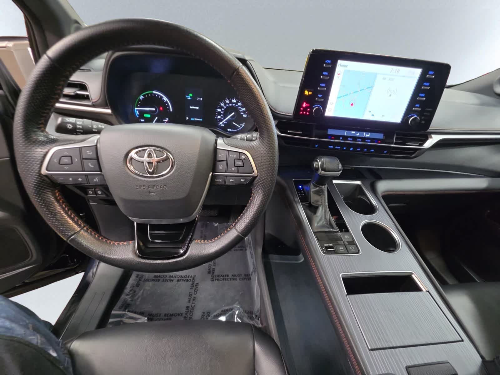 Used 2022 Toyota Sienna XSE w/ XSE Plus Package AWD/4WD image 6