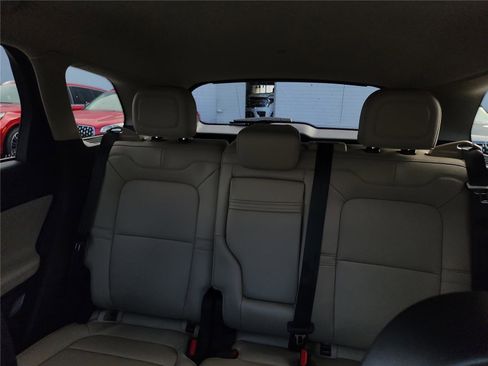 New 2026 Lincoln Corsair Premiere image 14