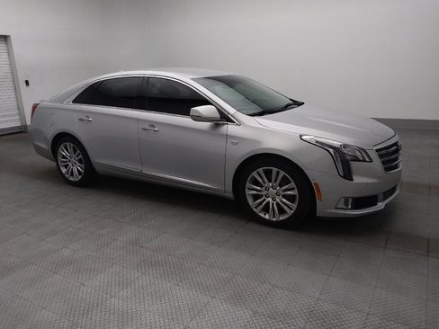 Used 2019 Cadillac XTS Luxury image 11