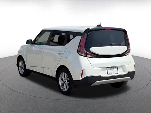 Used 2025 Kia Soul LX w/ LX Technology Package image 11