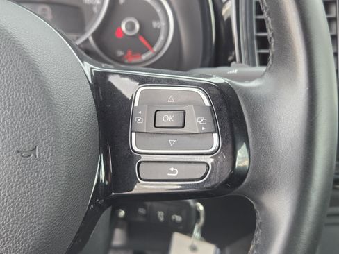 Used 2018 Volkswagen Beetle 2.0T S image 15