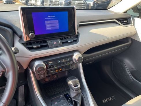 Used 2023 Toyota RAV4 XLE Premium image 22
