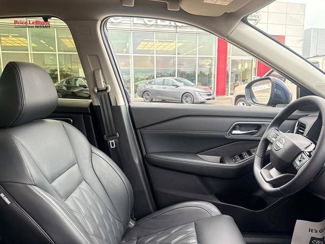 Certified 2026 Nissan Rogue Platinum w/ Platinum Premium Package AWD/4WD image 10