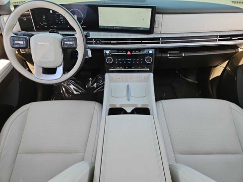 Certified 2025 Hyundai Santa Fe Calligraphy image 15