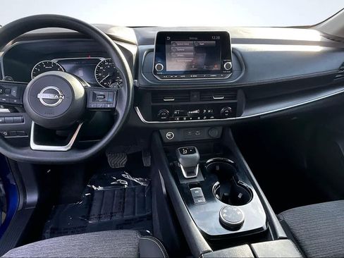 Used 2023 Nissan Rogue SV image 10