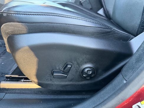 Used 2019 Jeep Cherokee Limited w/ Luxury Group image 18