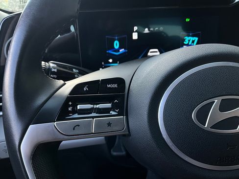 Used 2025 Hyundai Elantra Limited image 36