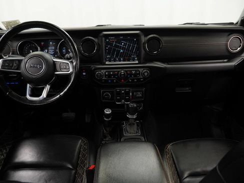 Used 2022 Jeep Wrangler Unlimited Sahara AWD/4WD image 27