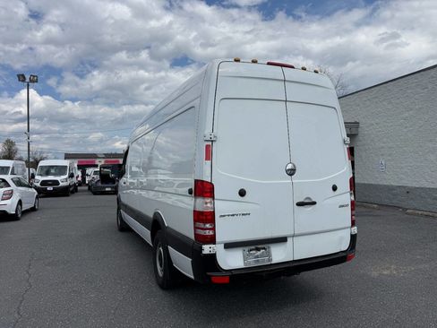 Used 2017 Freightliner Sprinter 2500 image 2