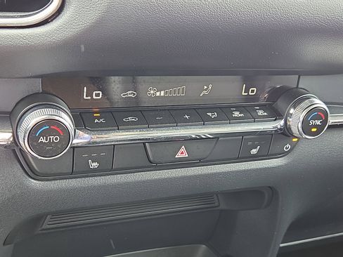 Used 2024 MAZDA CX-30 AWD 2.5 S w/ Premium Package image 19