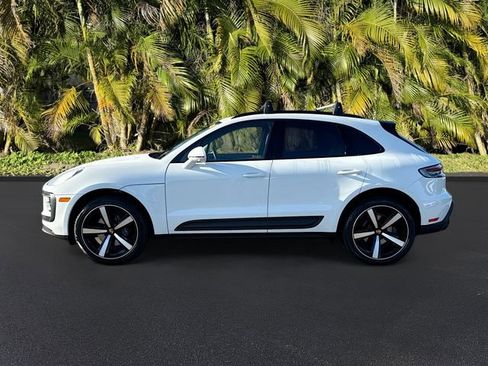 Used 2024 Porsche Macan AWD/4WD image 8