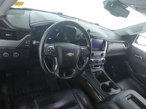 Used 2018 Chevrolet Suburban LT AWD/4WD image 17