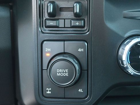 Used 2024 Ford F350 Lariat w/ Lariat Ultimate Package image 37