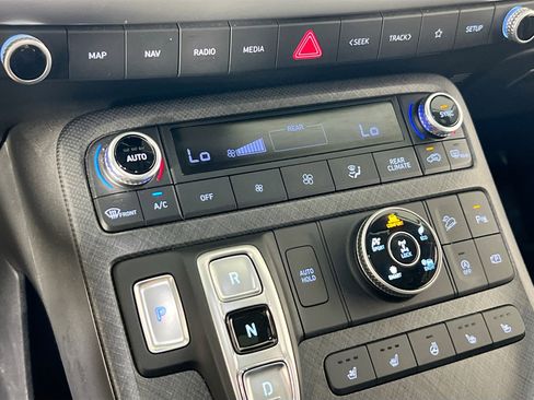 Used 2023 Hyundai Palisade Limited AWD/4WD image 16