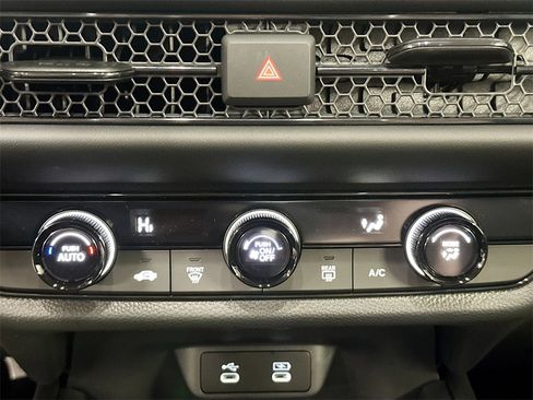 New 2026 Honda HR-V LX image 13