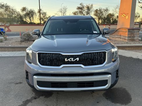 Used 2024 Kia Telluride EX image 8