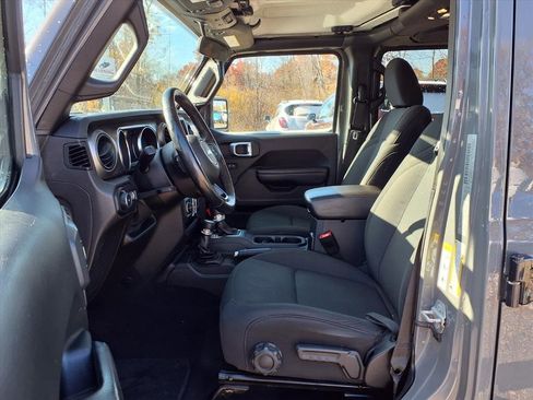 Used 2019 Jeep Wrangler Unlimited Sport S image 17