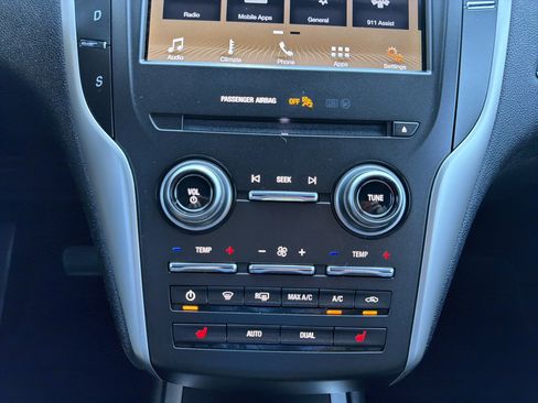 Used 2019 Lincoln MKC Premiere AWD/4WD image 14
