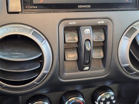 Used 2018 Jeep Wrangler Unlimited Sport S image 22