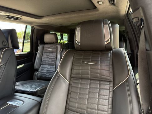 Used 2024 Cadillac Escalade ESV Sport Platinum AWD/4WD image 20