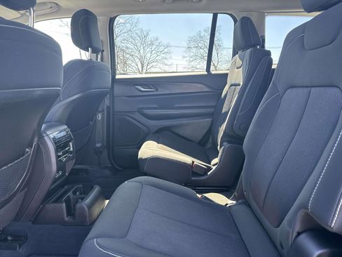 Certified 2023 Jeep Grand Cherokee L Laredo AWD/4WD image 14