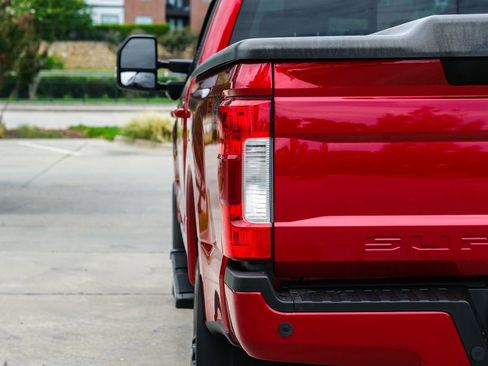 Used 2019 Ford F250 Lariat w/ Lariat Ultimate Package AWD/4WD image 19