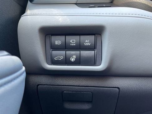 New 2026 Toyota Highlander Platinum AWD/4WD image 31