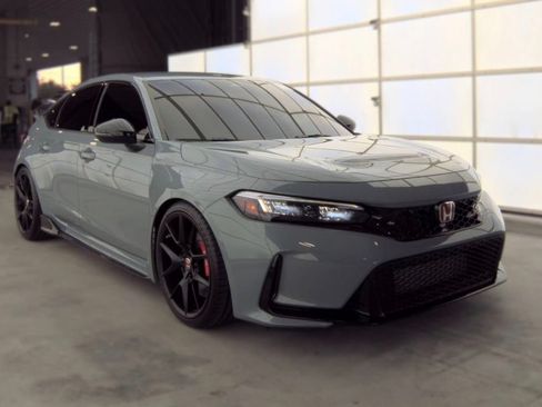 Used 2023 Honda Civic Type R image 1