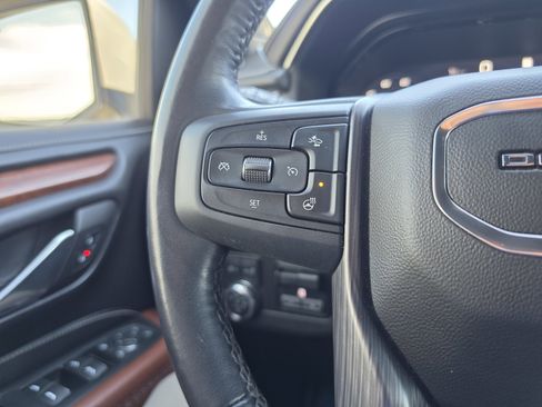 Used 2023 GMC Yukon XL Denali Ultimate AWD/4WD image 23