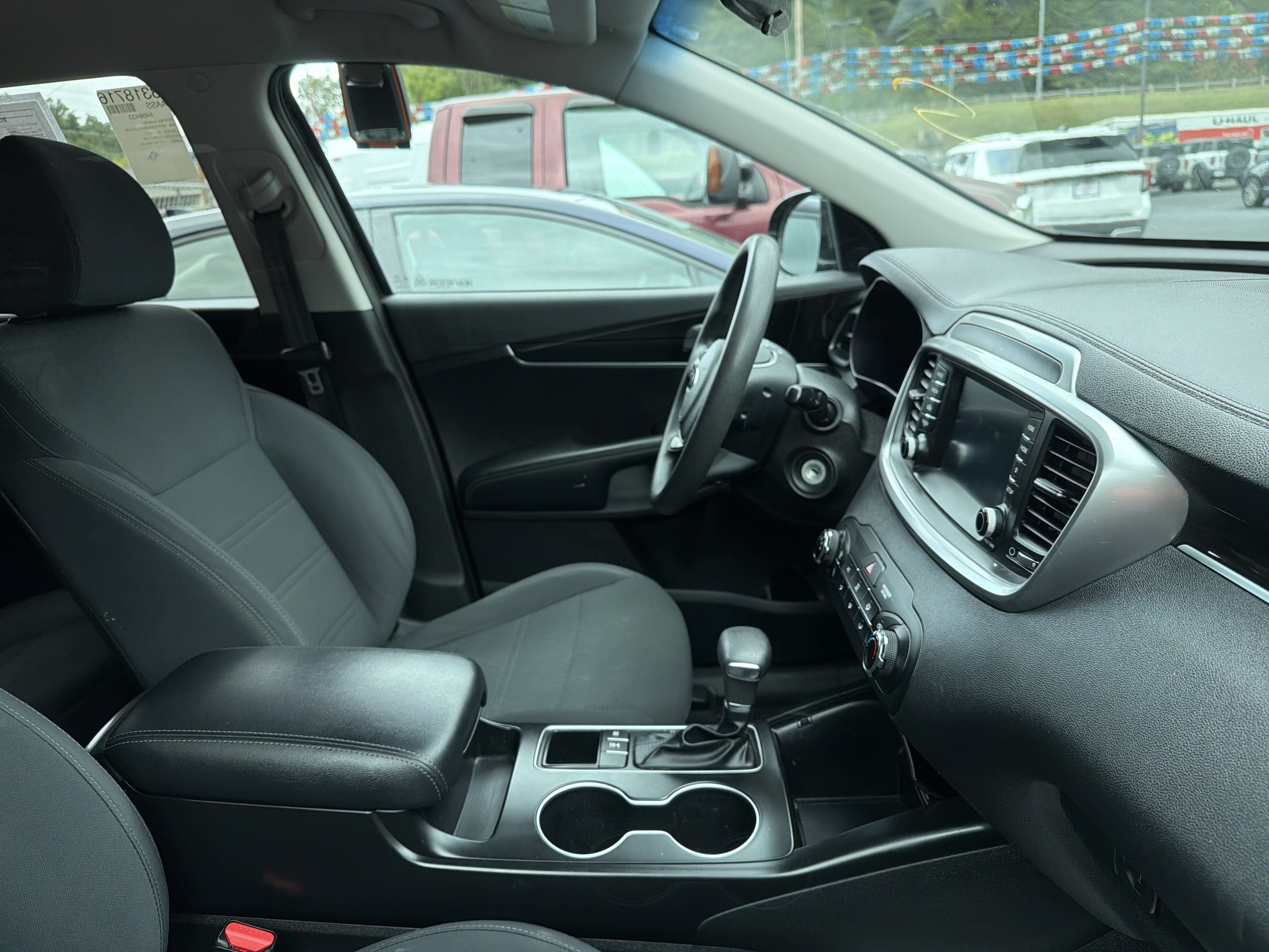 Used 2019 Kia Sorento AWD image 8