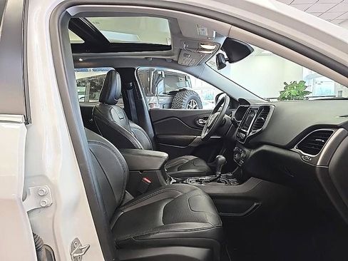 Used 2021 Jeep Cherokee Limited AWD/4WD image 36