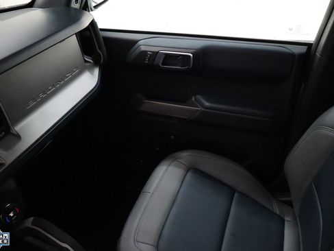 Used 2023 Ford Bronco Outer Banks image 23