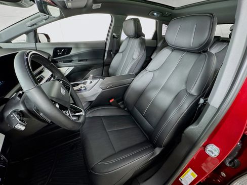 Used 2025 Cadillac Optiq Sport 2 image 16