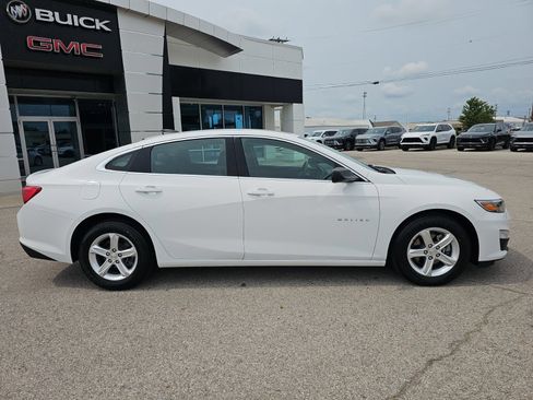 Used 2022 Chevrolet Malibu LS FWD image 30