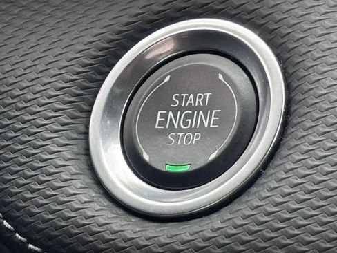 Used 2025 Chevrolet Equinox LT FWD image 19