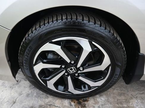 Used 2016 Honda Accord EX-L image 10