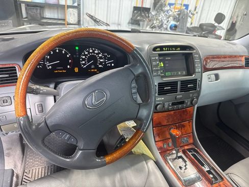 Used 2006 Lexus LS 430 RWD image 9