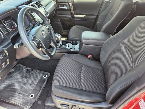 Used 2021 Toyota 4Runner TRD Off-Road AWD/4WD image 13