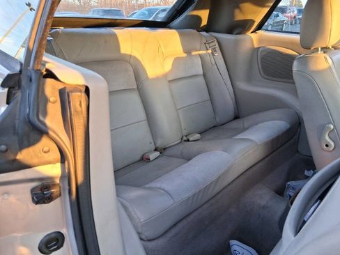 Used 2005 Chrysler Sebring Limited image 9