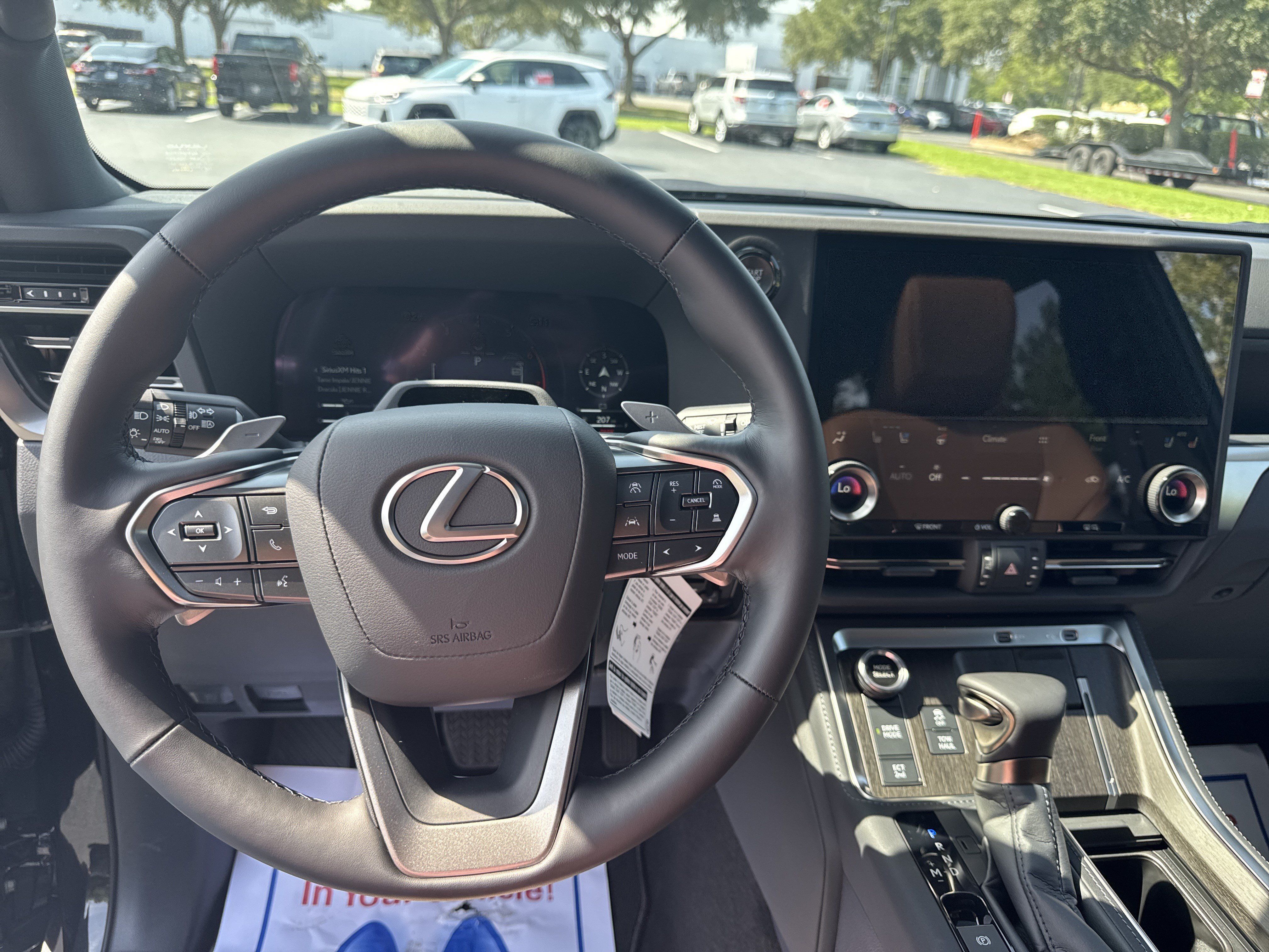 Used 2026 Lexus GX 550 w/ Cold Area Package AWD/4WD image 17