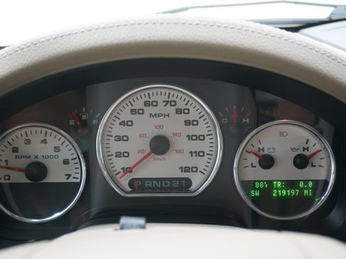 Used 2004 Ford F150 Lariat image 15