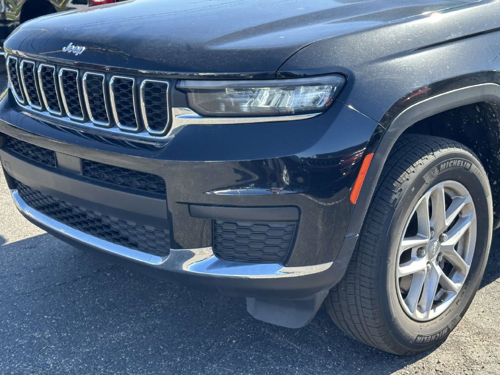 Used 2024 Jeep Grand Cherokee L Laredo w/ Luxury Tech Group I AWD/4WD image 8