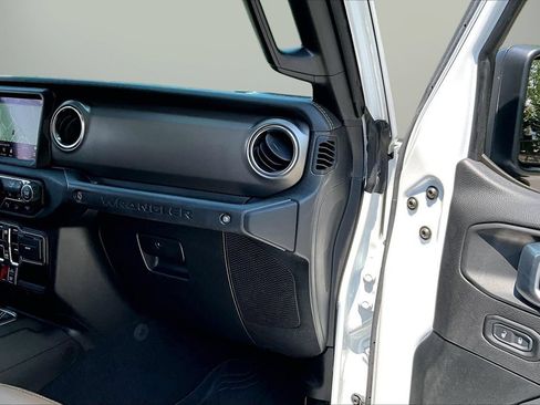 Used 2021 Jeep Wrangler Unlimited Rubicon AWD/4WD image 20