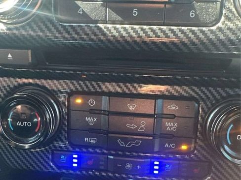 Used 2018 Ford F150 Platinum w/ Equipment Group 701A Luxury AWD/4WD image 23